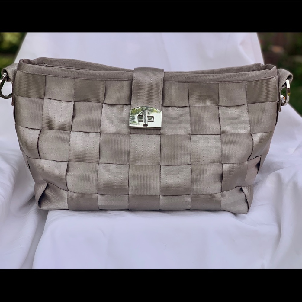 Large Harvey’s Carriage Champagne Silver Seatbelt Bag